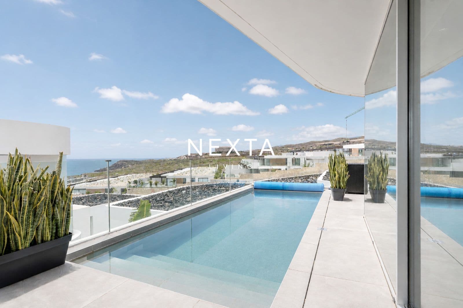 Design detached villa with private pool just steps from the sea